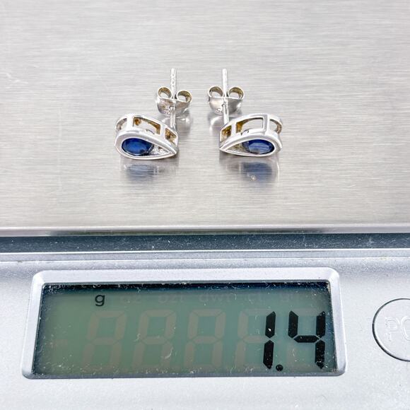 Blue Cubic Zirconia Teardrop Stud Earrings | Vintage Sterling Silver 925 - Picture 9 of 9